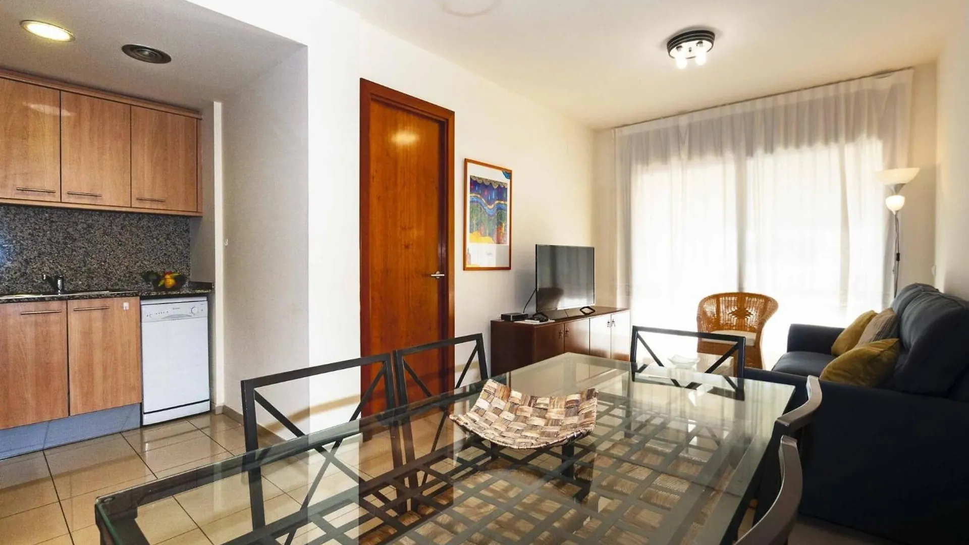 Apartment In Roses With Balcony, Pool-View 0*,  Spanje
